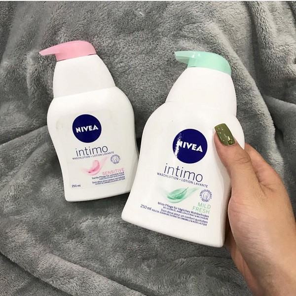 Dung dịch vệ sinh phụ nữ Nivea Intimo Waschlotion lọ 250ml